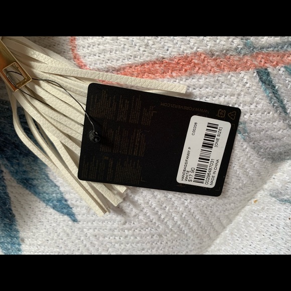 White Medium Handbag/Fanny pack - Picture 12 of 13